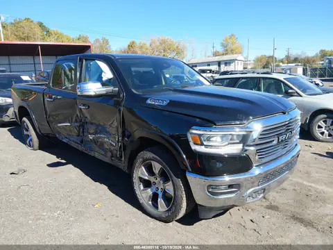 1C6SRFRTXMN817653 — 2021 RAM 1500, photo 2 from IAAI, Right side