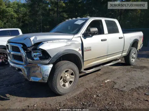 3C6UR5CL7JG388892 — 2018 RAM 2500, foto 3 de IAAI, Parte delantera