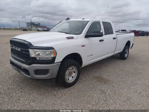 3C6UR5HJ0LG236849 — 2020 RAM 2500, photo 3 from IAAI 28.10.2026, Normal wear