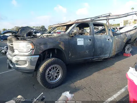 2024 RAM 2500 VIN 3C6UR5HL2RG390182 фото 2