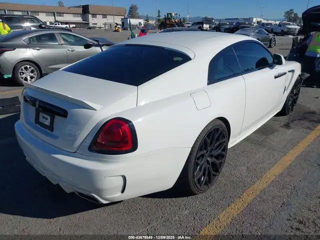 SCA665C58GUX86038 — 2016 Rolls-Royce Wraith, фото 4 с аукциона IAAI 13.10.2026, Передняя часть