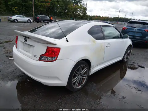 JTKJF5C71C3029950 — 2012 Scion TC, photo 4 from IAAI 21.10.2026, Normal wear