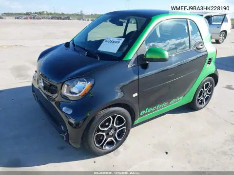 WMEFJ9BA3HK228190 — 2017 Smart Fortwo, photo 2 from IAAI, Normal wear