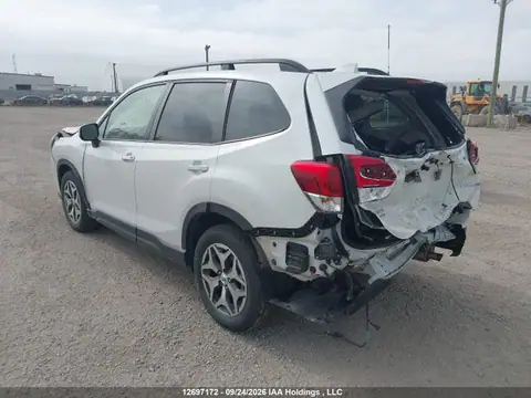 JF2SKEJC1MH563236 — 2021 Subaru Forester Touring, zdjęcie 3 z IAAI 29.10.2026, Przód