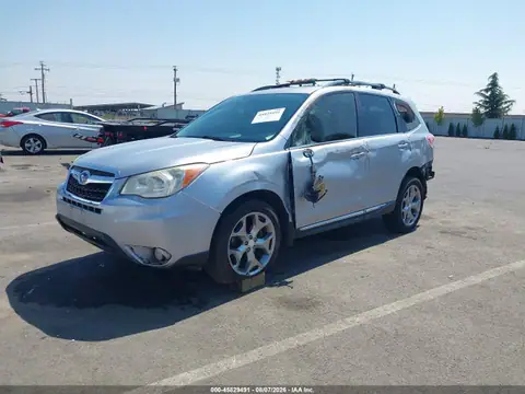 JF2SJAUC4FH447541 — 2015 Subaru Forester, photo 2 from IAAI 20.10.2026, Left and right sides