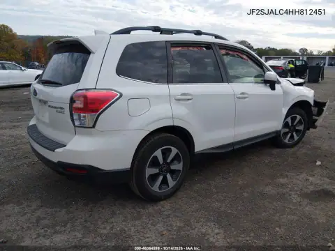 JF2SJALC4HH812451 — 2017 Subaru Forester, zdjęcie 4 z IAAI, Przód