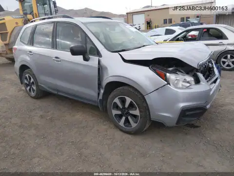 JF2SJABC3JH600163 — 2018 Subaru Forester, Parte delantera, fotos antes de reparar