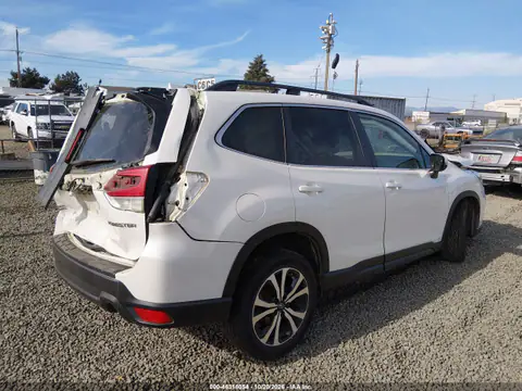 JF2SKASC4LH486478 — 2020 Subaru Forester, фото 4 з IAAI, Передня й задня частини