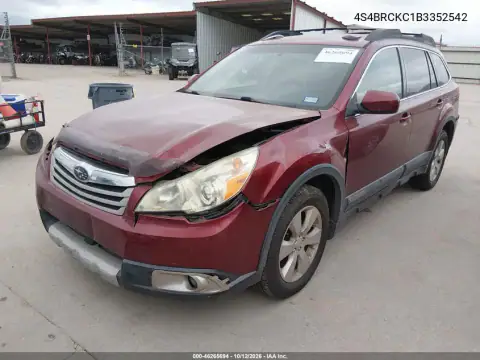 4S4BRCKC1B3352542 — 2011 Subaru Outback, photo 3 from IAAI, Front end