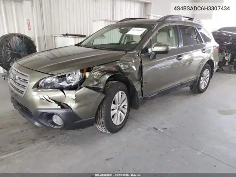 4S4BSADC6H3307434 — 2017 Subaru Outback, передняя часть слева, фото до ремонта