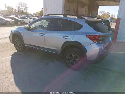 JF2GTHSC3PH230107 — 2023 Subaru XV, фото 3 с аукциона IAAI, передняя и задняя части