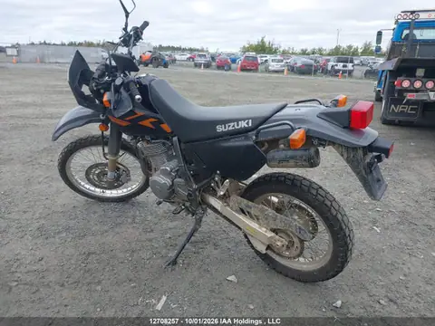 JS1SP46D2R7101156 — 2024 Suzuki DR650 SE, zdjęcie 3 z IAAI 22.10.2026, Przód