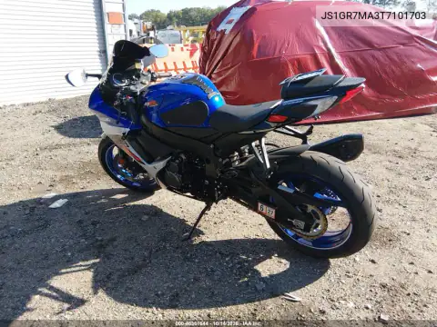 JS1GR7MA3T7101703 — 2026 Suzuki GSX-R, foto 3 de IAAI, Lados izquierdo y derecho