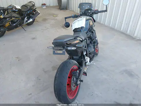 JS1EM16B5T7100304 — 2026 Suzuki Gsx, фото 4 з IAAI, Пошкодження з усіх боків