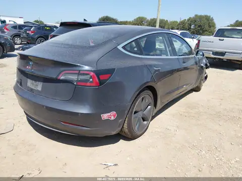5YJ3E1EA9JF033992 — 2018 Tesla Model 3 Long Range/Mid Range, фото 4 з IAAI 22.10.2026, Передня частина зліва
