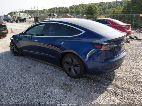 5YJ3E1EA5JF058999 — 2018 Tesla Model 3 Long Range/Mid Range, photo 3 from IAAI 15.10.2026, Left front