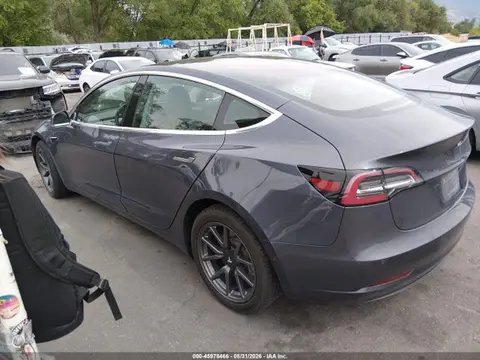 2018 Tesla Model 3 Long Range/mid Range VIN 5YJ3E1EA2JF158493 фото 3