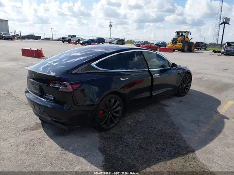 5YJ3E1EB3JF170838 — 2018 Tesla Model 3 Long Range/Performance, photo 4 from IAAI 22.10.2026, Right rear