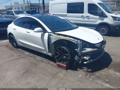 5YJ3E1EB0JF106563 — 2018 Tesla Model 3 Long Range/Performance, Right side (Right Side), before-repair photos