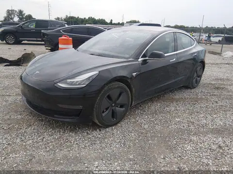 5YJ3E1EB1JF070852 — 2018 Tesla Model 3 Long Range/Performance, photo 2 from IAAI 15.10.2026, Hail