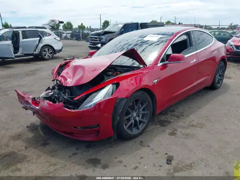 5YJ3E1EB6JF087808 — 2018 Tesla Model 3 Long Range/Performance, zdjęcie 2 z IAAI 22.10.2026, Przód