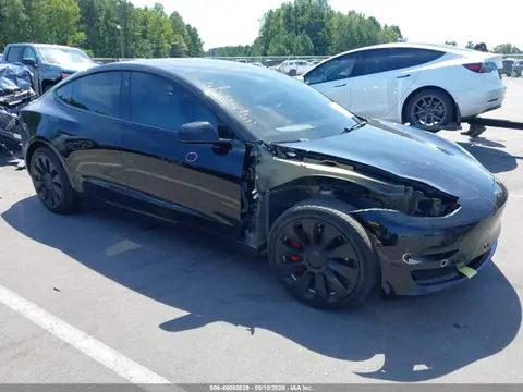 5YJ3E1EB2JF097011 — 2018 Tesla Model 3 Long Range/Performance, Delantera derecha (Right Front), fotos antes de reparar