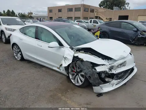 5YJ3E1EB2JF081357 — 2018 Tesla Model 3 Long Range/Performance, Передняя часть справа (Right Front), фото до ремонта