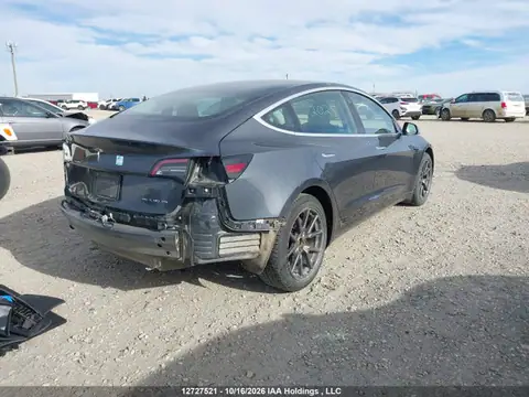 5YJ3E1EB9KF251005 — 2019 Tesla Model 3 Long Range/Performance, photo 4 from IAAI 20.10.2026, Rear end