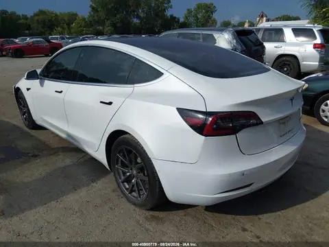 5YJ3E1EB9KF192277 — 2019 Tesla Model 3 Long Range/Performance, zdjęcie 3 z IAAI 22.10.2026, Przód