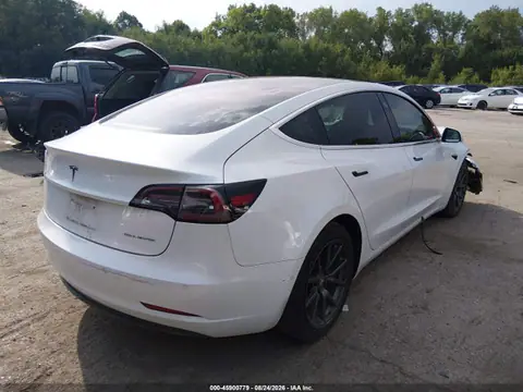 5YJ3E1EB9KF192277 — 2019 Tesla Model 3 Long Range/Performance, zdjęcie 4 z IAAI 22.10.2026, Przód
