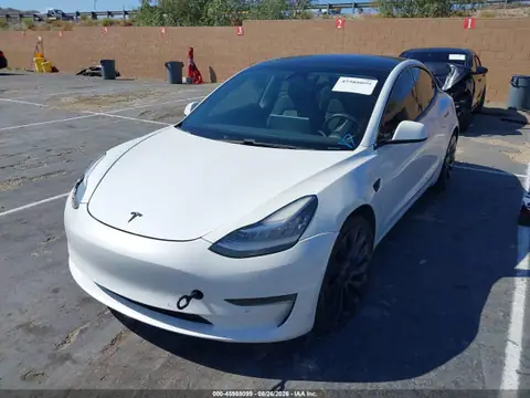 5YJ3E1EBXKF437412 — 2019 Tesla Model 3 Long Range/Performance, photo 2 from IAAI 22.10.2026, Right side