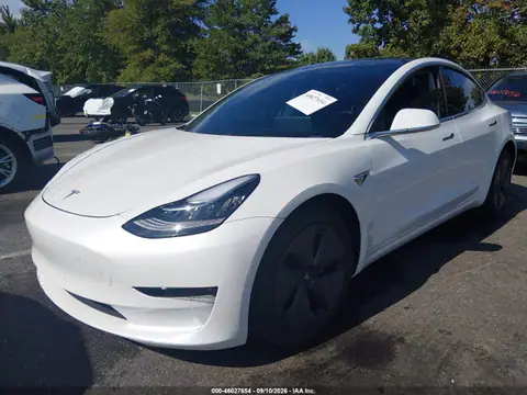 5YJ3E1EB0KF493326 — 2019 Tesla Model 3 Long Range/Performance, photo 2 from IAAI 22.10.2026, Front end
