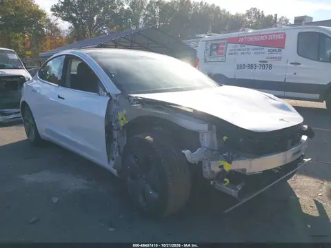 5YJ3E1EB0KF493469 — 2019 Tesla Model 3 Long Range/Performance, Передня частина (Front End), фото до ремонту