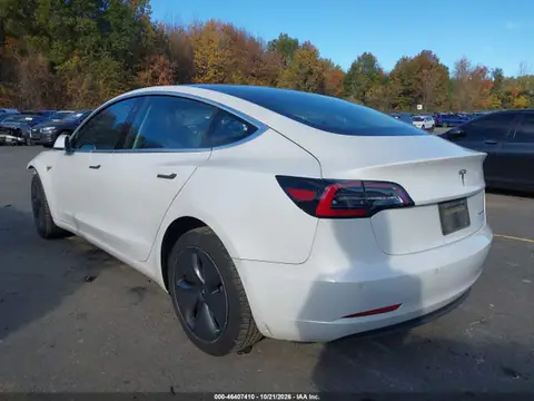 5YJ3E1EB0KF493469 — 2019 Tesla Model 3 Long Range/Performance, фото 3 з IAAI 29.10.2026, Передня частина