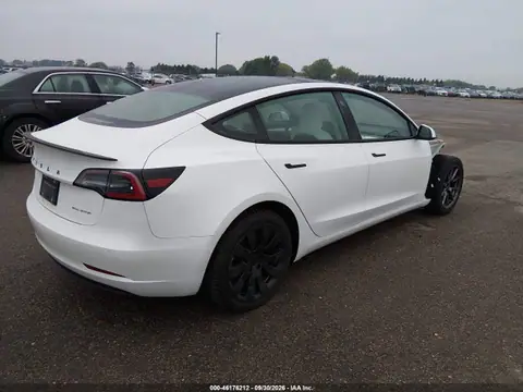5YJ3E1EB0NF174254 — 2022 Tesla Model 3 Long Range, foto 4 de IAAI 22.10.2026, Parte delantera