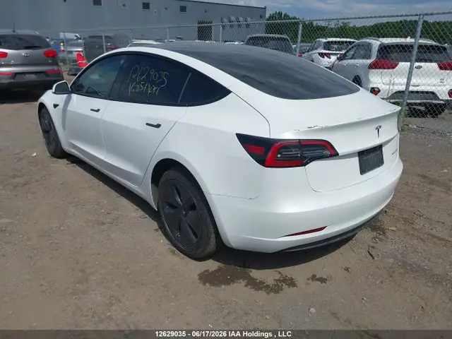 LRW3E1EB1PC851471 — 2023 Tesla Model 3 Long Range, фото 3 с аукциона IAAI 13.10.2026, Салон