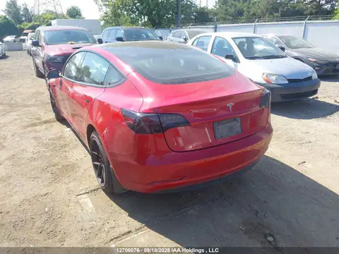 5YJ3E1EA7MF985085 — 2021 Tesla Model 3 Standard Range/Standard Range Plus, zdjęcie 3 z IAAI 21.10.2026, Przód