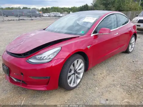 5YJ3E1EB3JF117248 — 2018 Tesla Model 3, photo 2 from IAAI 22.10.2026, Front end