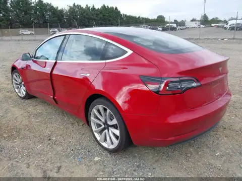 5YJ3E1EB3JF117248 — 2018 Tesla Model 3, photo 3 from IAAI 22.10.2026, Front end