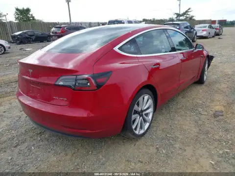 5YJ3E1EB3JF117248 — 2018 Tesla Model 3, photo 4 from IAAI 22.10.2026, Front end