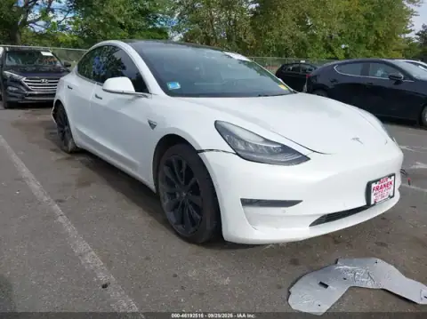 5YJ3E1EB9JF111616 — 2018 Tesla Model 3, Задня частина (Rear), фото до ремонту