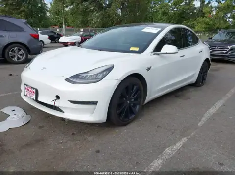 5YJ3E1EB9JF111616 — 2018 Tesla Model 3, фото 2 з IAAI, Задня частина