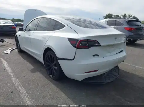 5YJ3E1EB9JF111616 — 2018 Tesla Model 3, фото 3 з IAAI, Задня частина