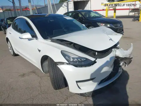 5YJ3E1EB2JF185752 — 2018 Tesla Model 3, Front end, before-repair photos