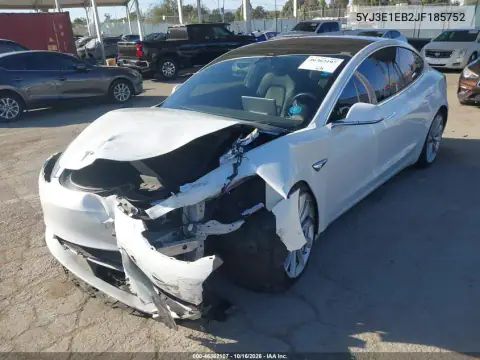 5YJ3E1EB2JF185752 — 2018 Tesla Model 3, photo 2 from IAAI, Front end