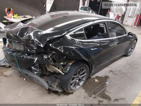 5YJ3E1EB5KF388376 — 2019 Tesla Model 3, photo 4 from IAAI, Rear end
