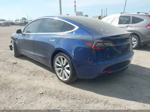 5YJ3E1EB7LF787498 — 2020 Tesla Model 3, photo 3 from IAAI, Left front