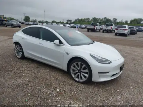 5YJ3E1EB2LF638738 — 2020 Tesla Model 3, Trasera derecha (Right Rear), fotos antes de reparar