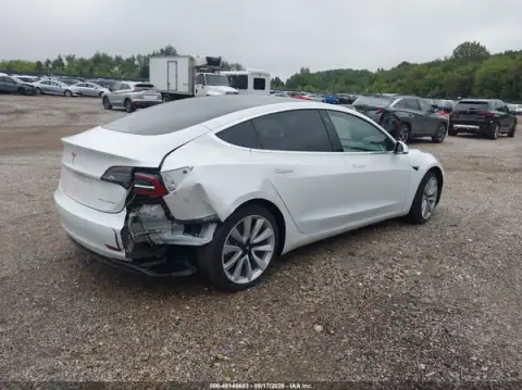 5YJ3E1EB2LF638738 — 2020 Tesla Model 3, zdjęcie 4 z IAAI, Prawy tył