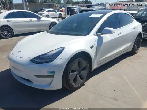 5YJ3E1EA2LF703644 — 2020 Tesla Model 3, zdjęcie 2 z IAAI, Prawy bok